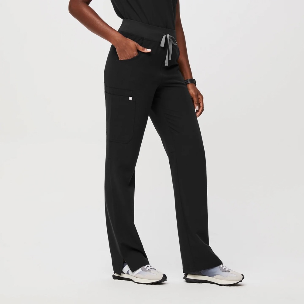 Figs High Waisted Kade Cargo Scrub Pants Black Size Medium